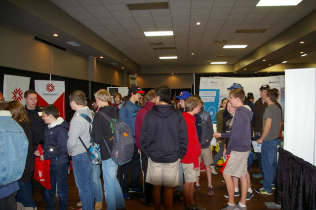 students and exhibitors at Career Fair